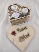 KOSZ PREZENTOWY Herbata z konfiturą Dzień Kobiet